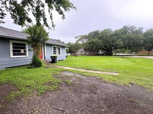 3521 4th St, Bay City, TX 77414