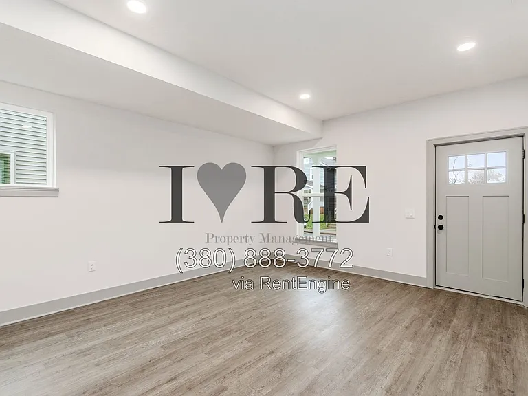 976 Ellsworth Ave — Photo 15