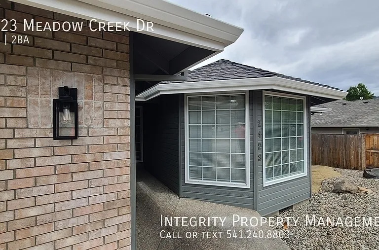 2423 Meadow Creek Dr — Photo 5