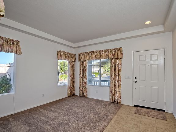3rd image of 201 Canyon Creek Way