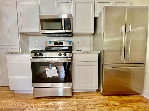 3rd image of 105 Washington Ave APT 1