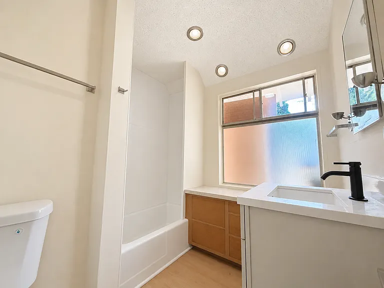 934 El Campo Dr — Photo 12