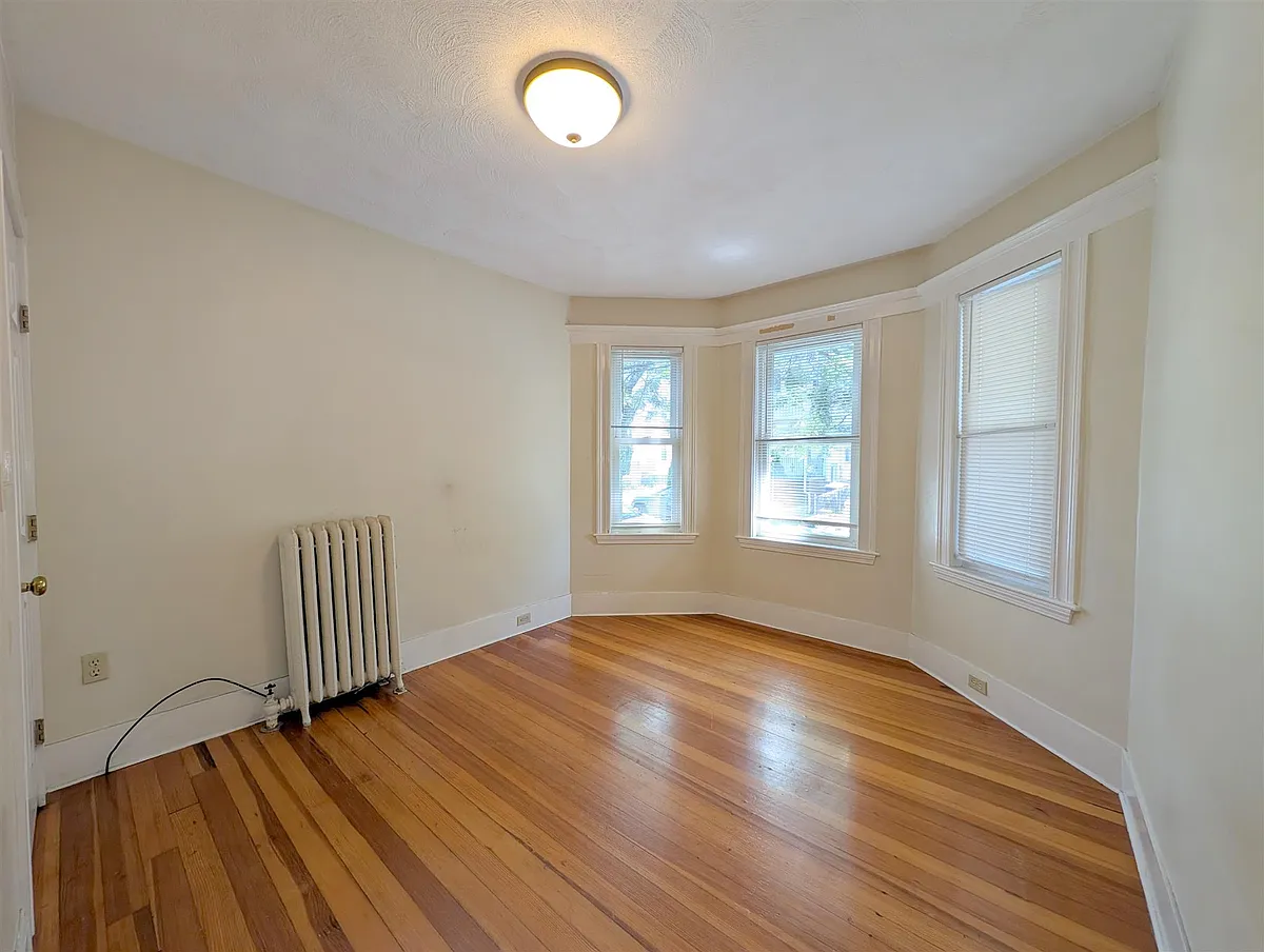 Building Photo - 79 Conwell Ave #3