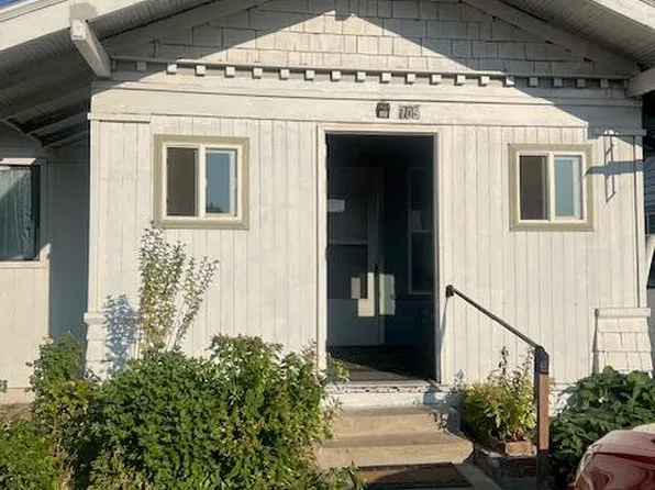 705 S 7th St, Yakima, WA 98901