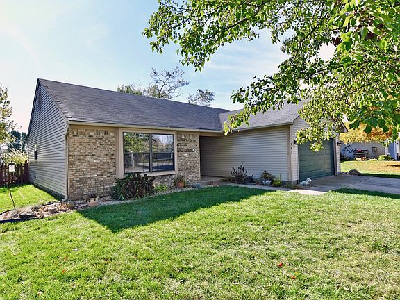 2nd image of 101 Lake Dr N