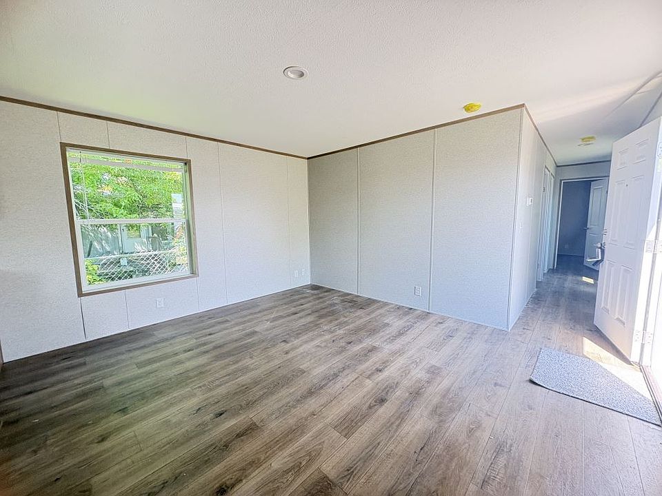 1st image of 4538 San Juan Dr S #203