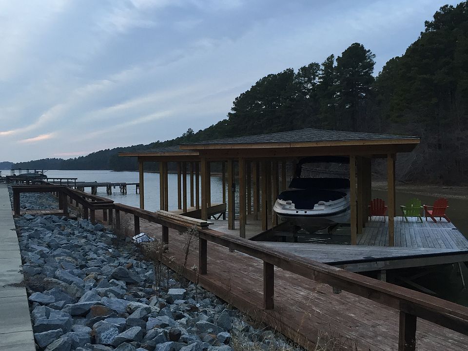 2nd image of 618 Arkridge Road