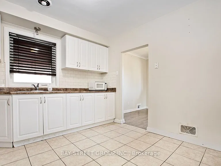 67 Elvaston Dr — Photo 13