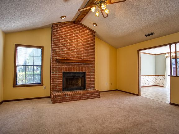 5th image of 2427 Lochwood Dr
