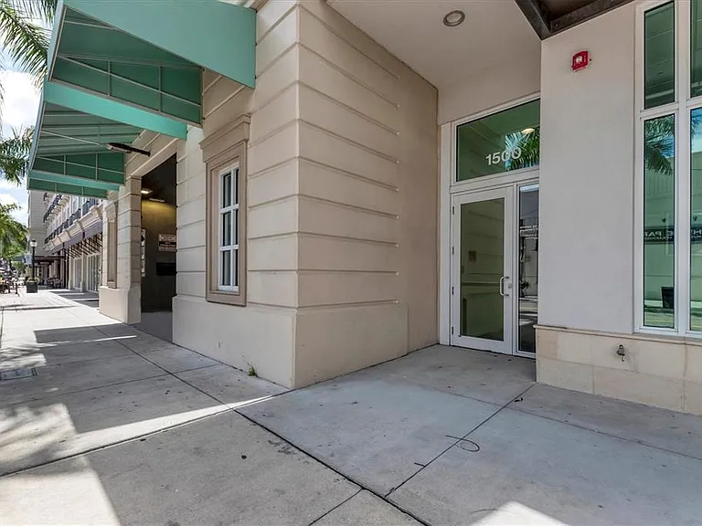 1500 State St #403 — Photo 2