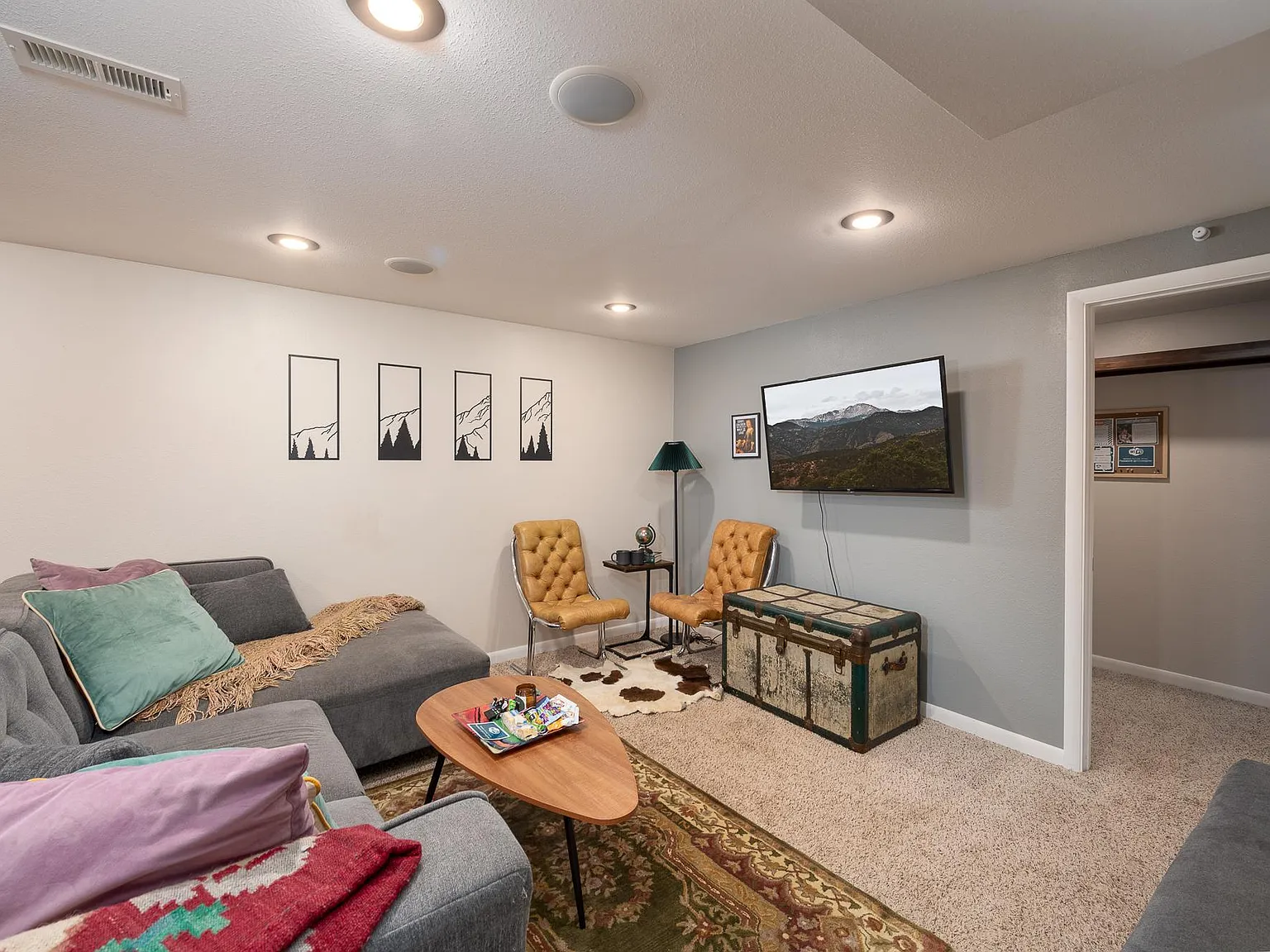 2 bed, 1200 sqft, $1,500 — Photo 2