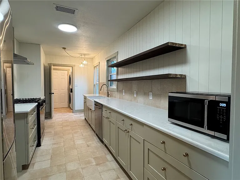 727 Mary Lake Dr — Photo 12