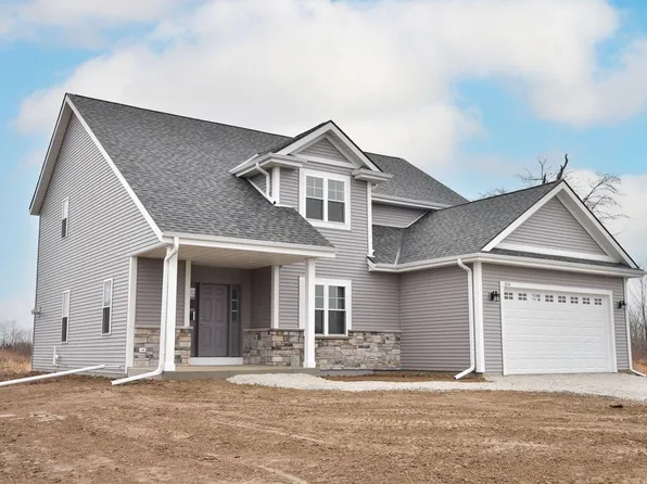 1834 East Oakwood ROAD, Oak Creek, WI 53154