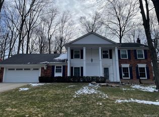 33629 Colony Park Dr, Farmington Hills, MI 48331
