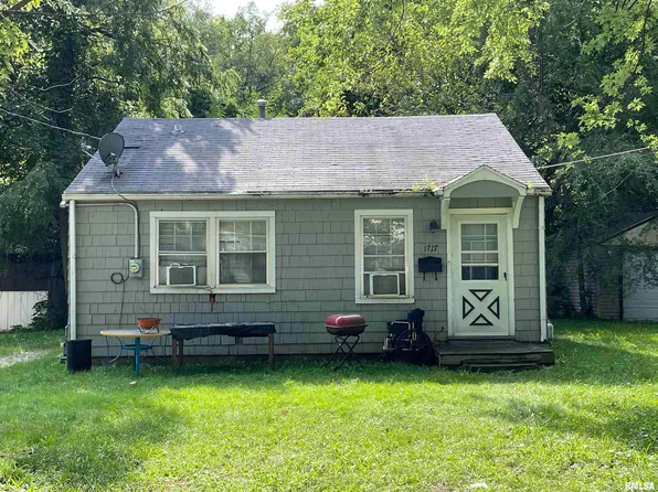 1717 N Valley Ave, Peoria, IL 61604