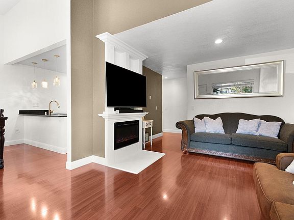 5th image of 1066 Civic Center Drive