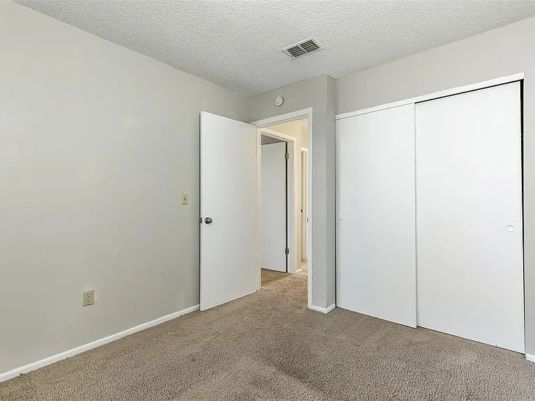2517 E Stanley Matthew Cir — Photo 15
