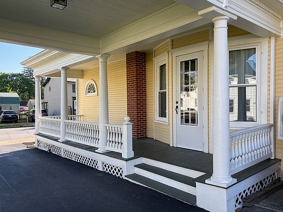 2nd image of 412 Main St