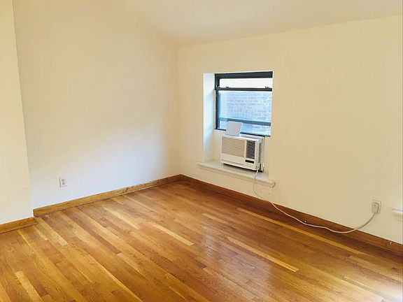 3rd image of 16 Abingdon Sq APT 4C