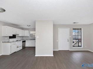 149 Angela Dr UNIT D, Madison, AL 35758