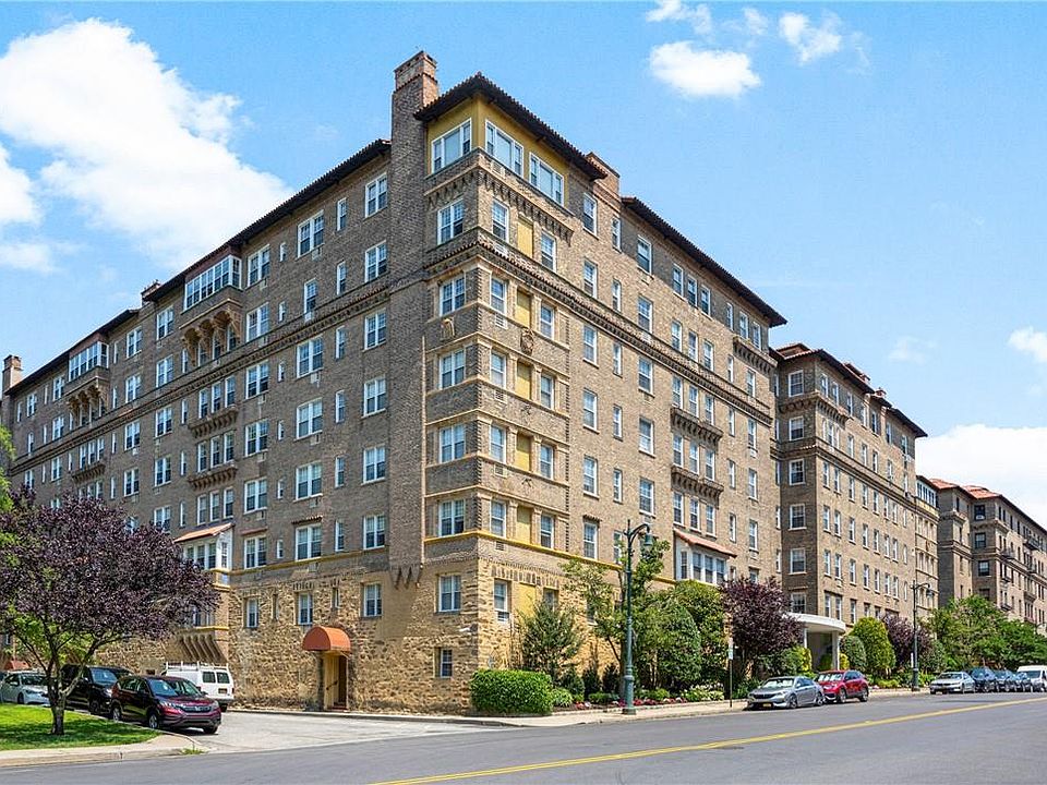 1st image of 16 N Chatsworth Avenue #414
