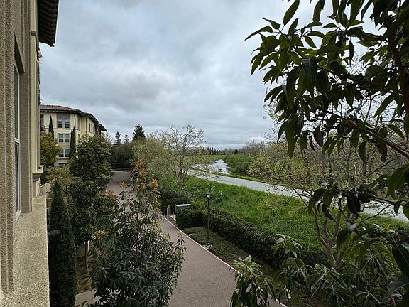 3rd image of 385 River Oaks Pkwy APT 3095