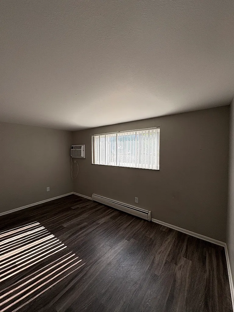 N Brentwood Dr, Colorado Springs — Photo 4