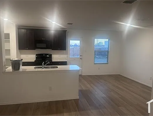 1701 River Crossing Dr — Photo 8