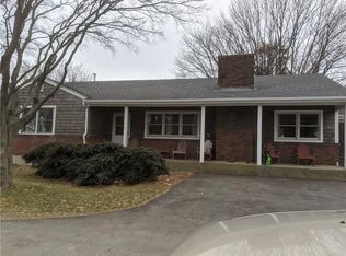 1302 E Main Rd, Portsmouth, RI 02871