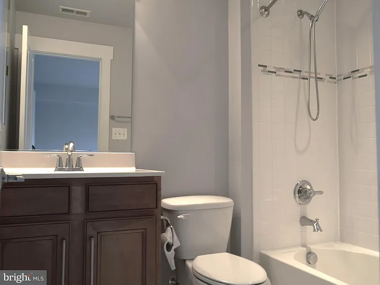 22447 Verde Gate Ter — Photo 38