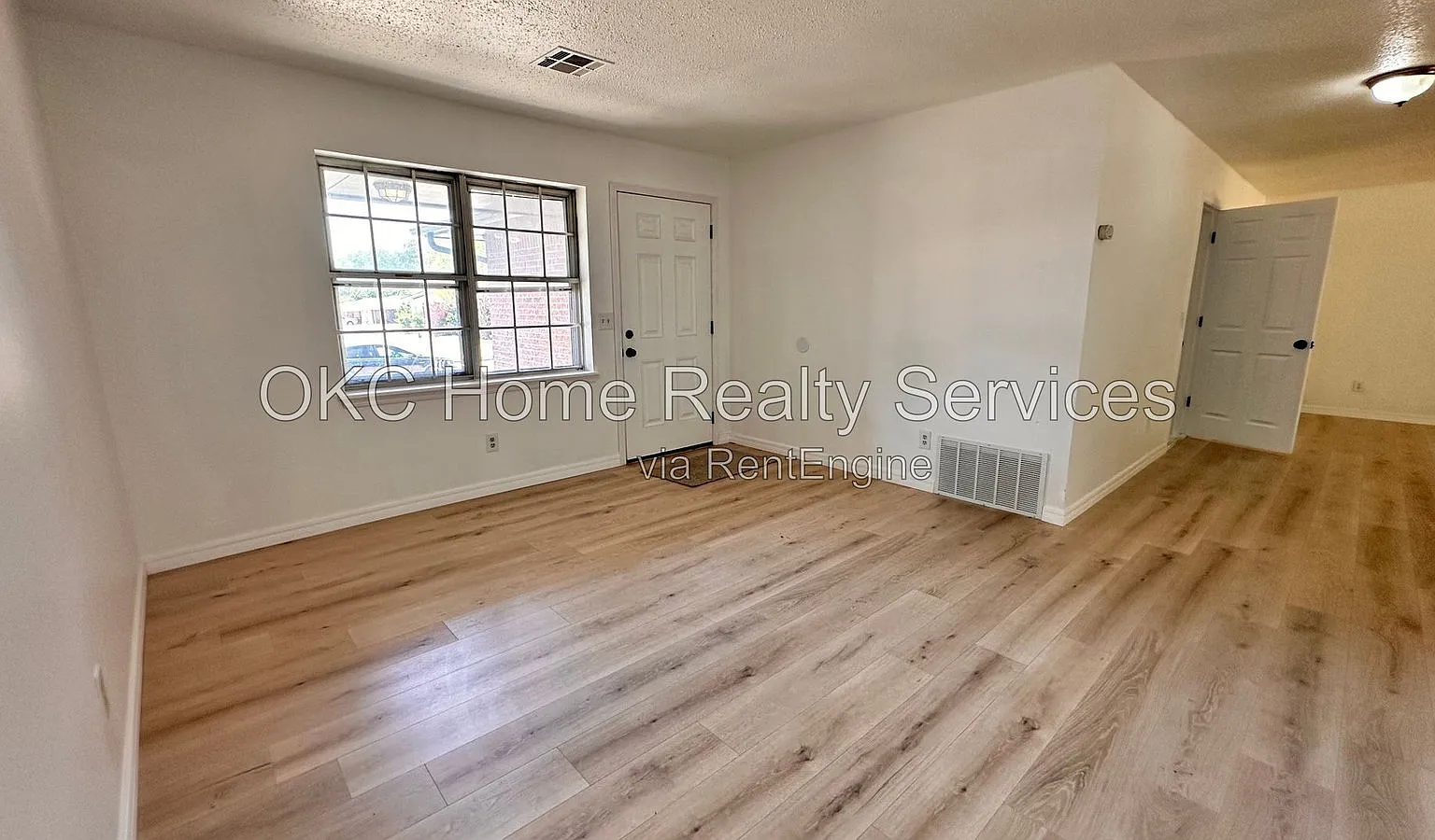 5 bed, 1.0 bath, 1638 sqft, $2,289 — Photo 4