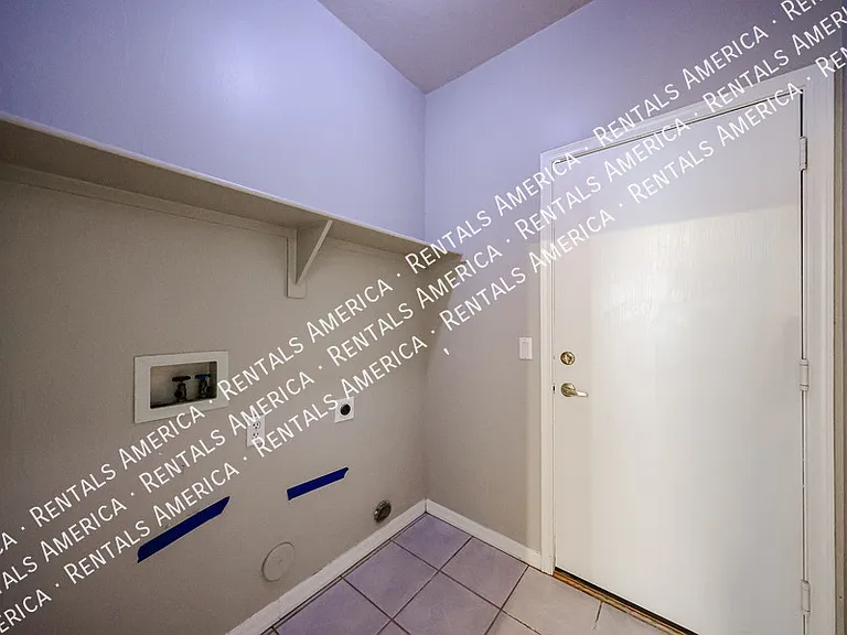 13874 W Wilshire Dr — Photo 30
