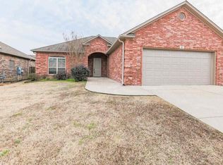 45 Highlander Dr, Little Rock, AR 72223