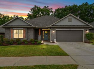 8 Starlight Dr, Greenville, SC 29605