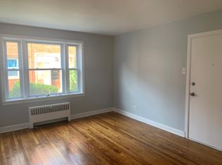 7516 N Ridge Blvd #1, Chicago, IL 60645