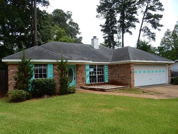 2nd image of 104 Wildwood Ct