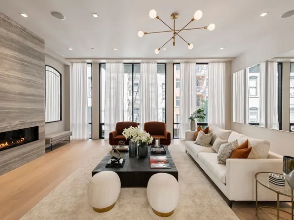 253 West 18th Street image 1 of 21