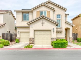 3037 Roche Ln, Clovis, CA 93619