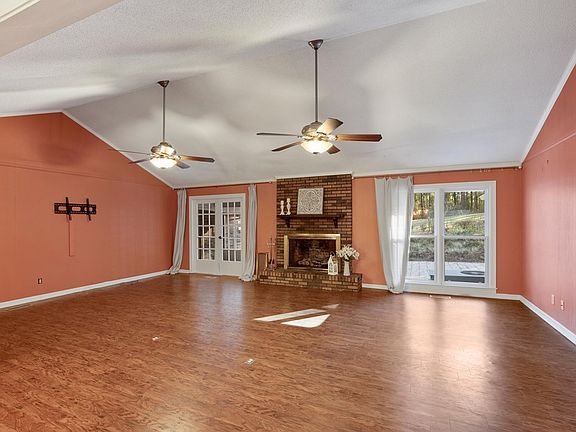 2nd image of 126 Laurel Breeze Dr