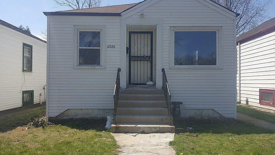 12526 S Union Ave photo 1