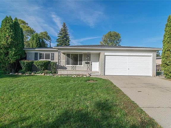 3rd image of 1083 Ashley Dr