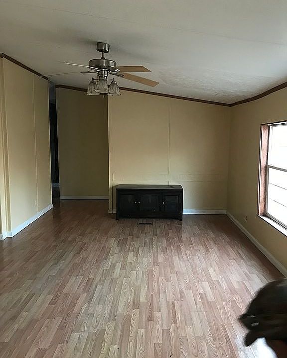 1st image of 131 Huntley Ln