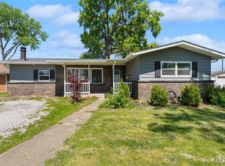 417 E Madison St, Millstadt, IL 62260