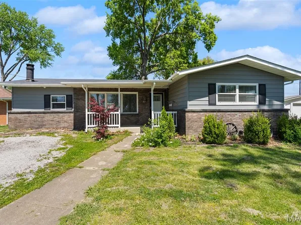 417 E Madison St, Millstadt, IL 62260