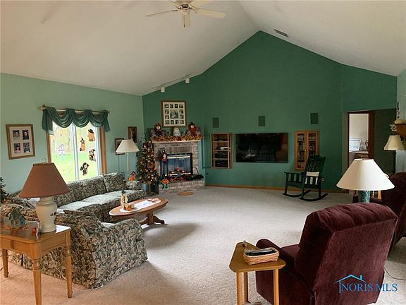 2nd image of 501 Bunny Ln
