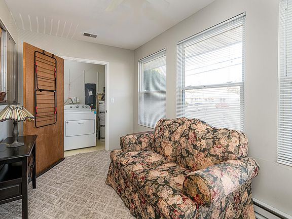 4th image of 2297 Hovsons Blvd