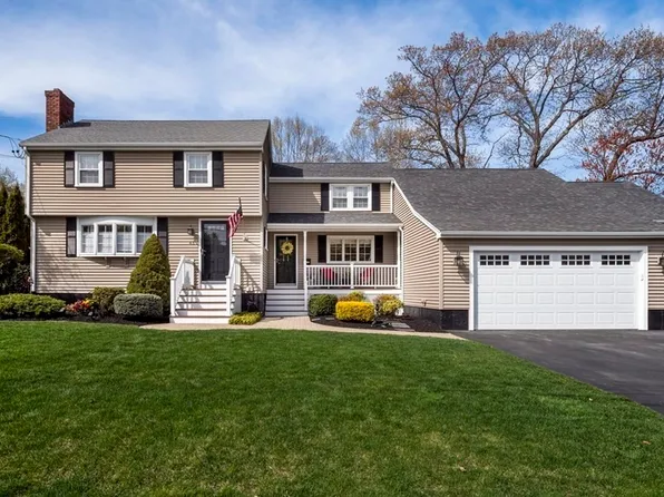 43 Windsor Rd, Stoneham, MA 02180