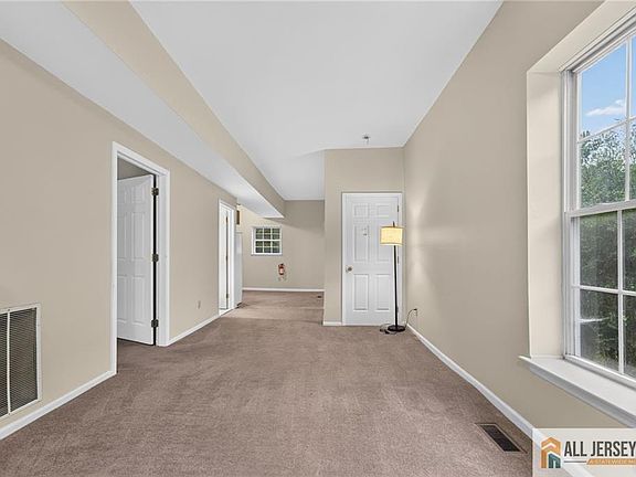 5th image of 42 Main St #1