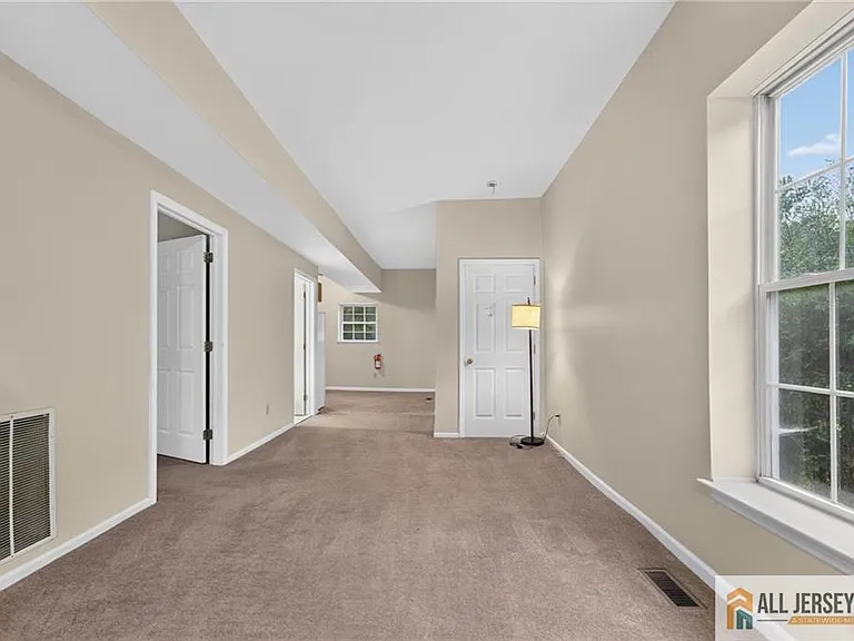42 Main St #1 — Photo 5