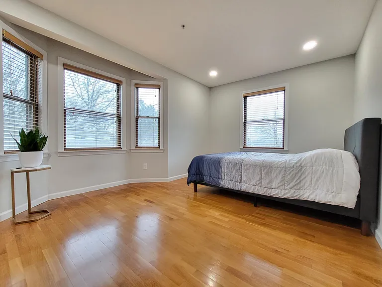45 W Palisades Blvd #4 — Photo 4